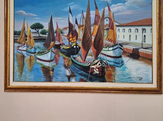 Cozy With Parking & Wi -fi *