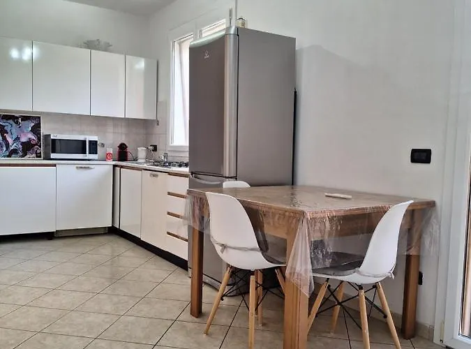 Cozy With Parking & Wi -fi Marina di Ravenna